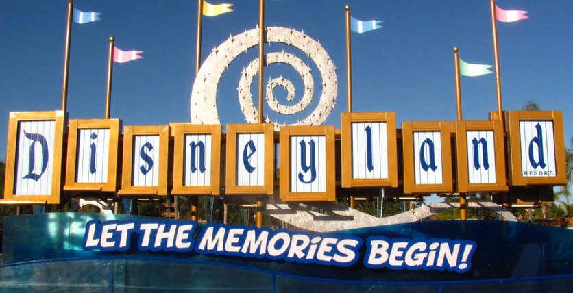 Disneyland Memories Sign