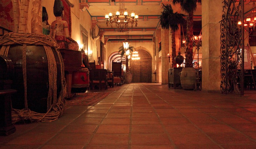 Hotel FIgueroa Interior