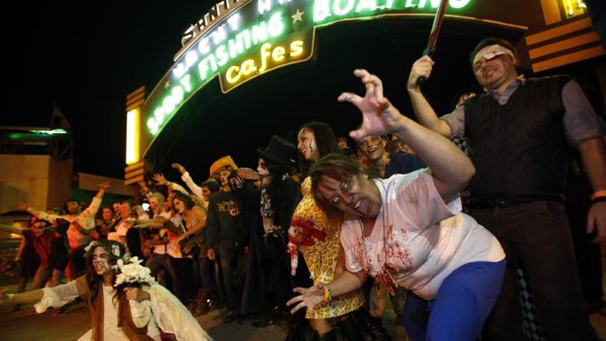 Santa Monica Zombie Crawl