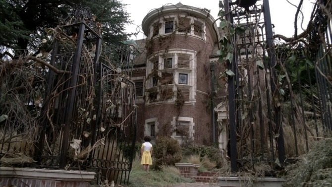 You Can Now Rent The Murder House From American Horror Story On Airbnb