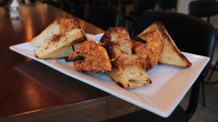baldoria fried chicken dine la