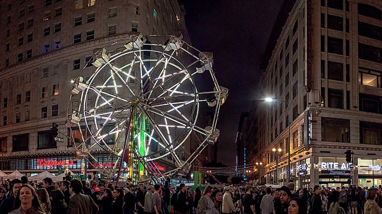 Night on Broadway Ferris Wheel