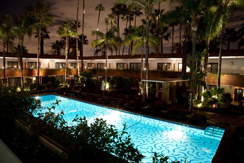 tropicana pool feature