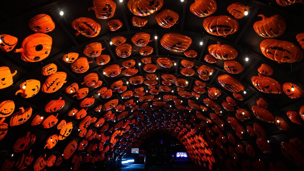 Tunnel de citrouilles en voiture de Haunt'O'Ween'O'Ween drive thru pumpkin tunnel