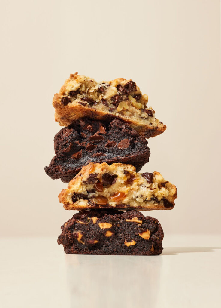 levain-cookie-stack