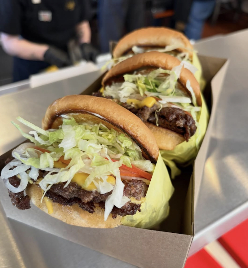 yellow-paper-burger-instagram