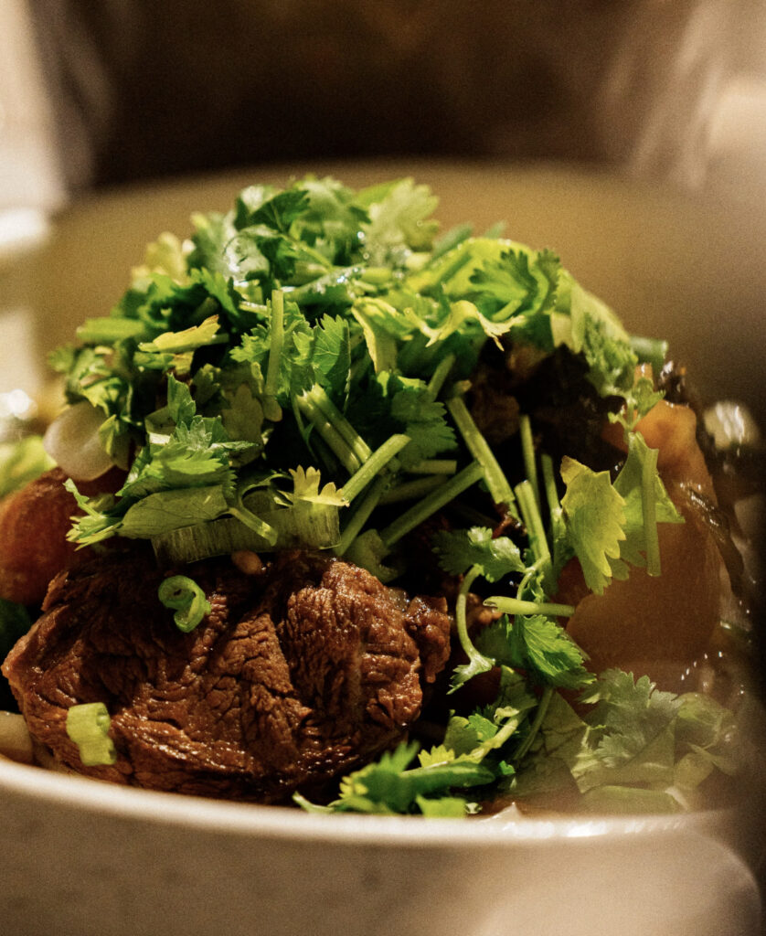 beef-noodle-soup-steep