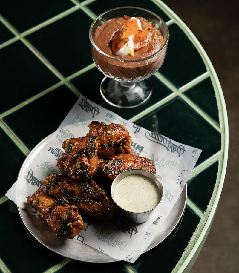 momofuku-goods-pijja-palace-hot-honey-piri-piri-wings